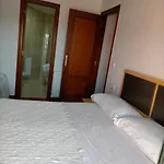 Atico Con 3 En Διαμέρισμα Poio