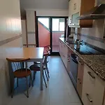 Atico Con 3 En Διαμέρισμα Poio