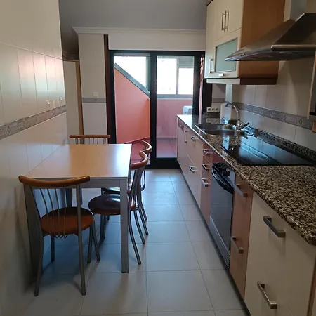 Atico Con 3 En Διαμέρισμα Poio